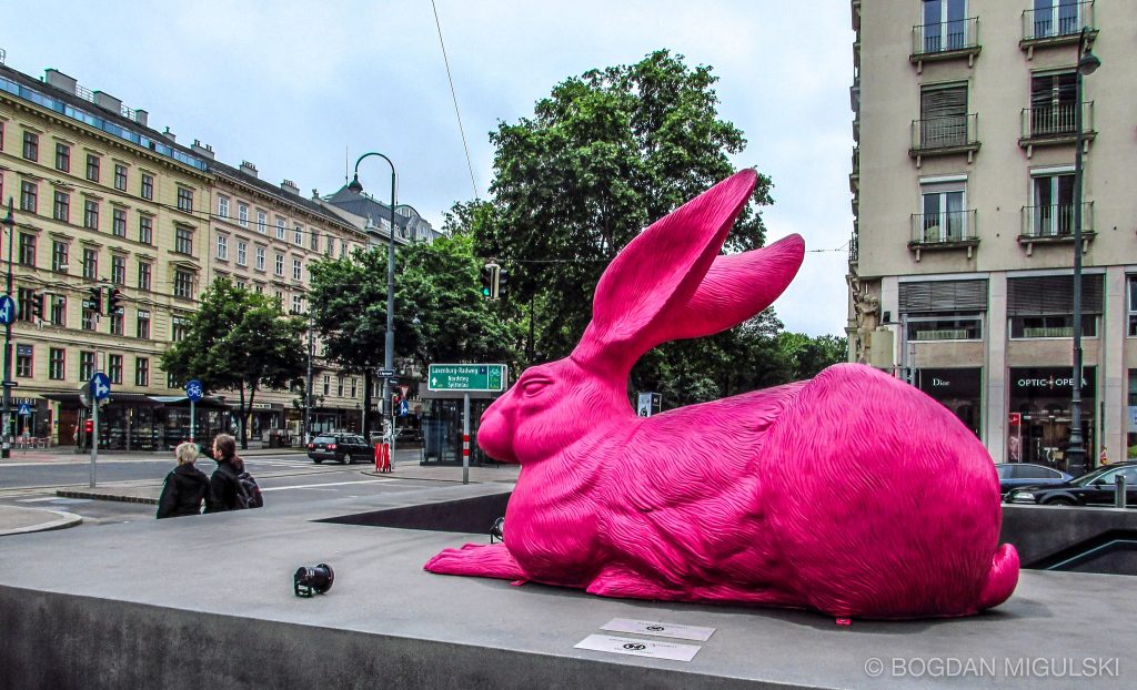 Pink Rabbit sculpture in front of the Vienna Opera.