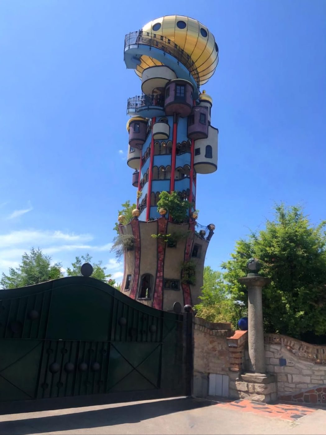 Biography Friedensreich Hundertwasser