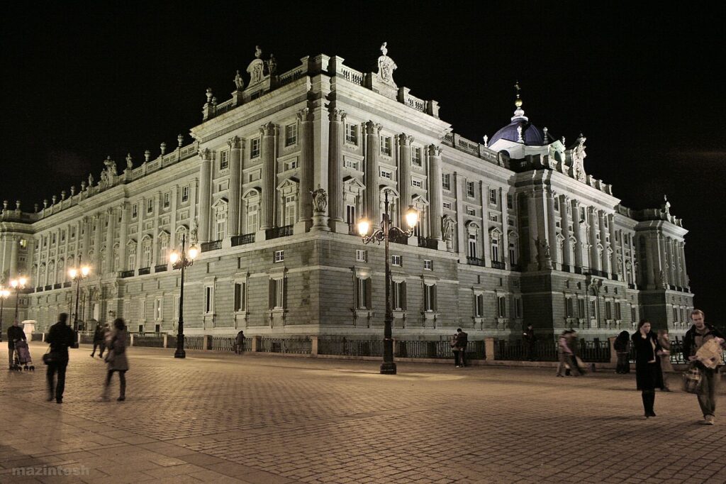 Royal Palace of Madrid: History, Art and Splendor